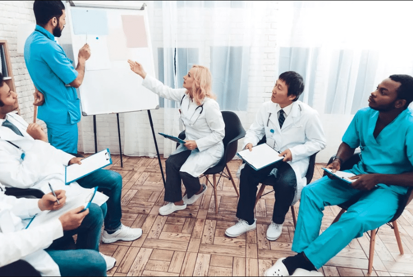 Pharmacien : comment bien choisir sa formation continue en 2025 ?